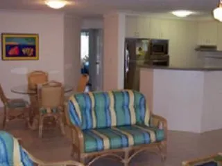 *** Resort Surfers Tropique Holiday Apartments Gold Coast Australia